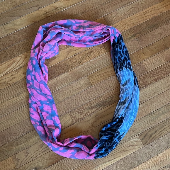 Beautiful Infinite Scarf - Picture 2 of 2
